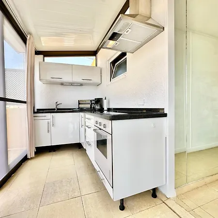 Διαμέρισμα First Line Attic - Adults Only -