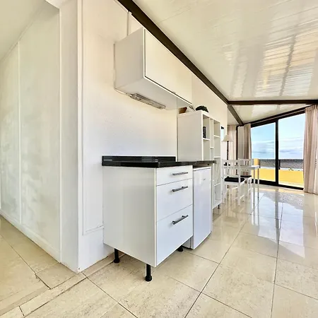 First Line Attic - Adults Only - Πουέρτο Ντε Λα Κρουζ