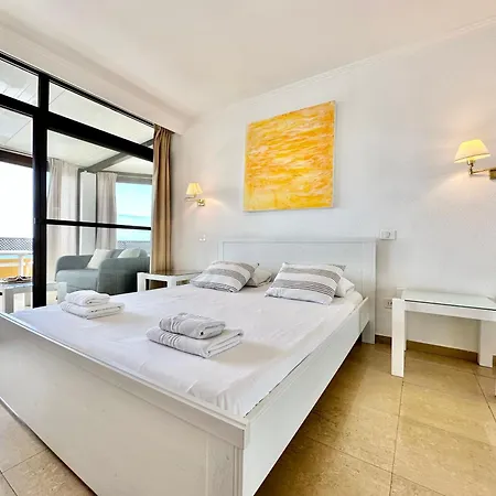 First Line Attic - Adults Only - Appartamento