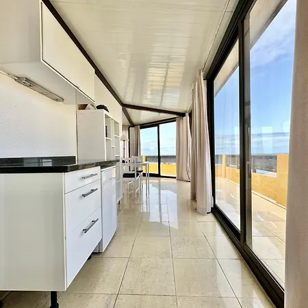 First Line Attic - Adults Only - * Πουέρτο Ντε Λα Κρουζ