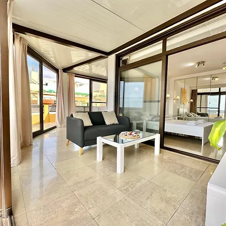 Διαμέρισμα First Line Attic - Adults Only -