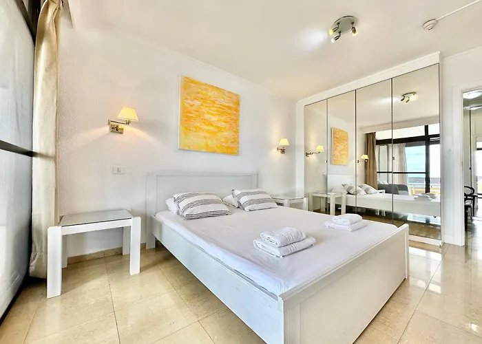 First Line Attic - Adults Only - Appartement