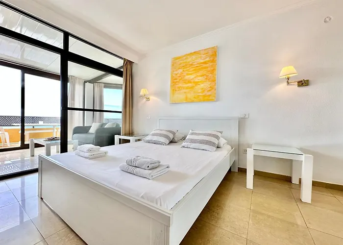 First Line Attic - Adults Only - Appartement